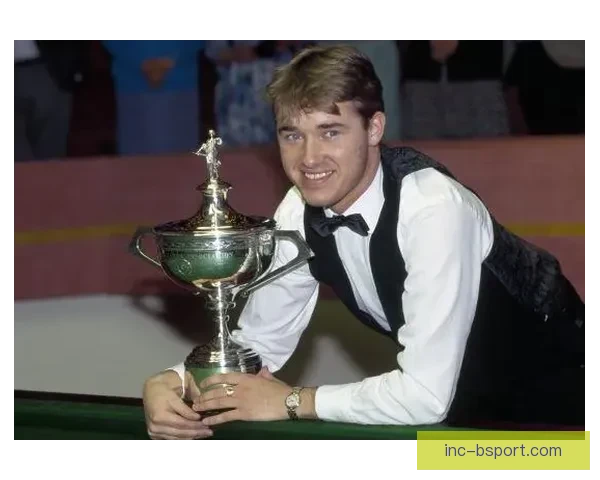 拉皮诺埃正式宣布退役结束职业足球生涯引发关注